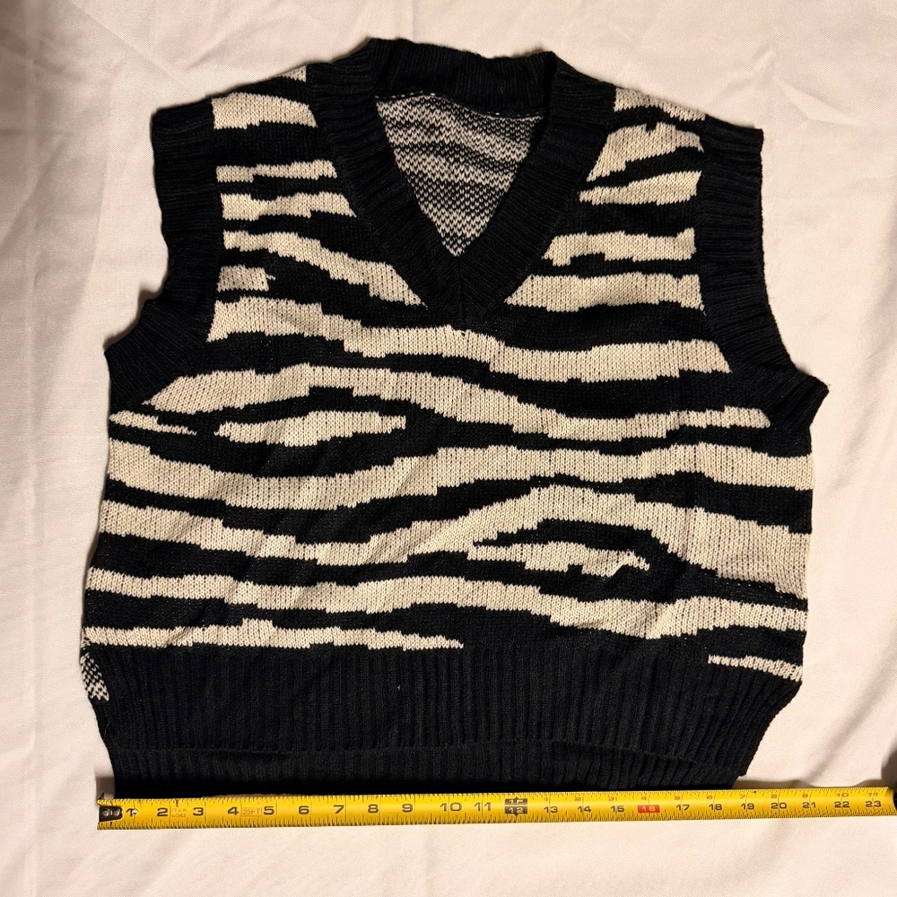 Zebra pattern vest - Picture 4 of 5